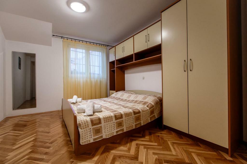 Apartmani Maris II Palit Extérieur photo